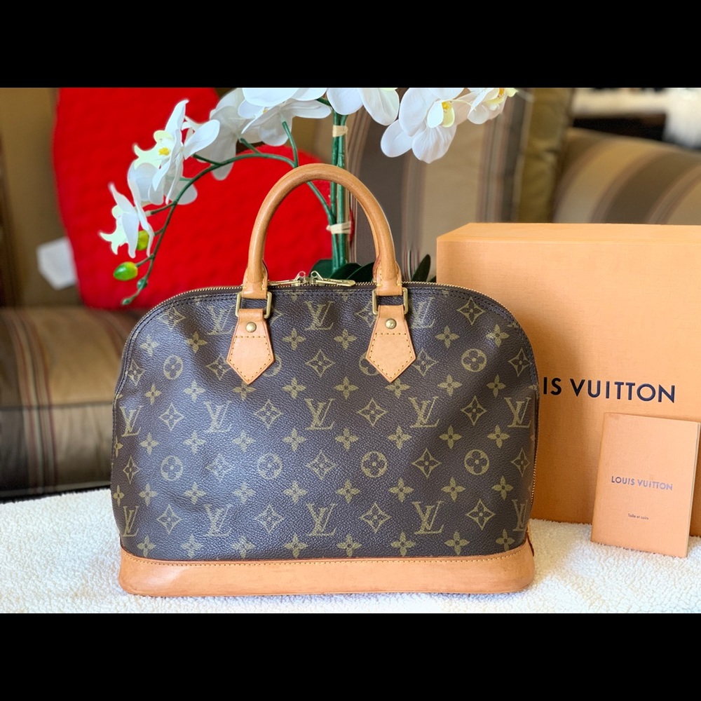 Authentic Louis Vuitton alma pm